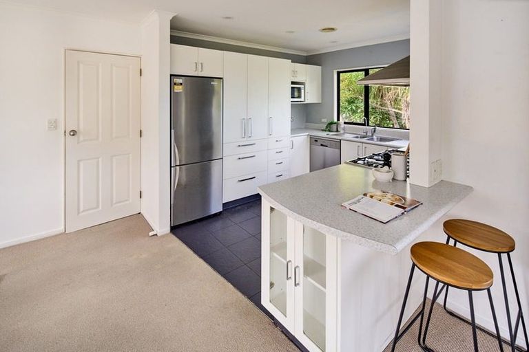 Photo of property in 22 Domanski Crescent, Owhiro Bay, Wellington, 6023