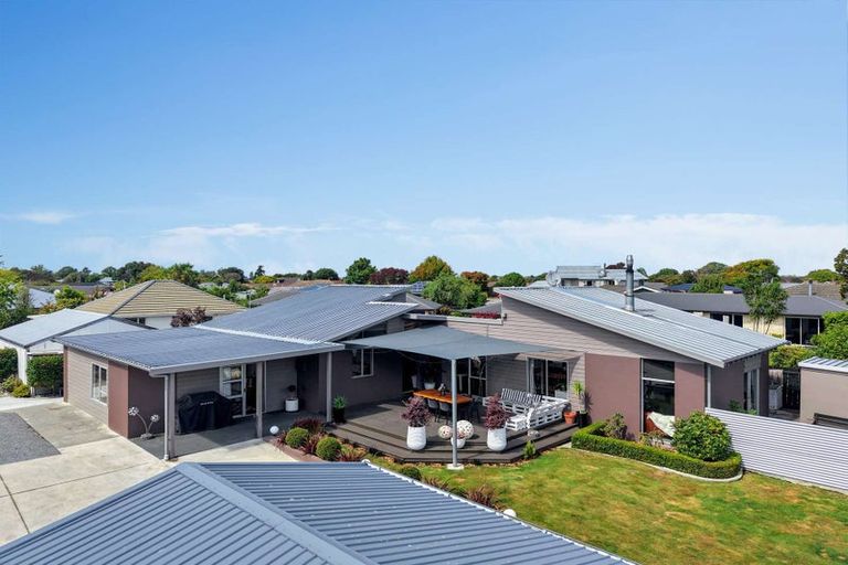 Photo of property in 11a Larch Place, Casebrook, Christchurch, 8051