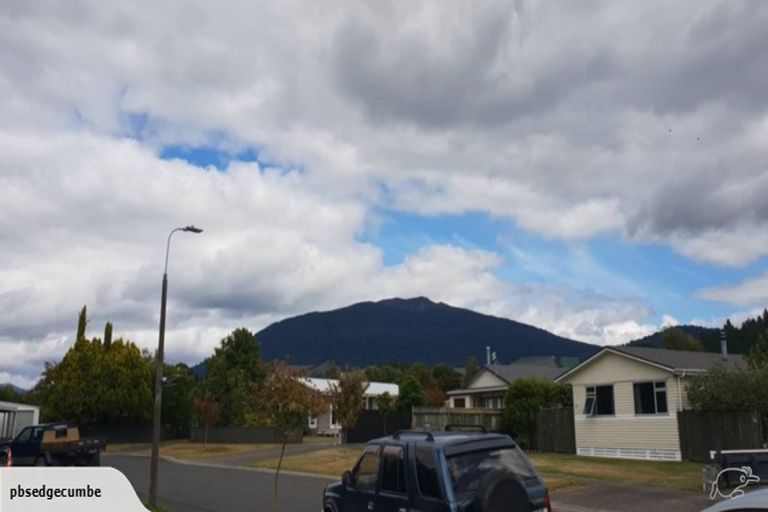 Photo of property in 21 Runuku Grove, Turangi, 3334