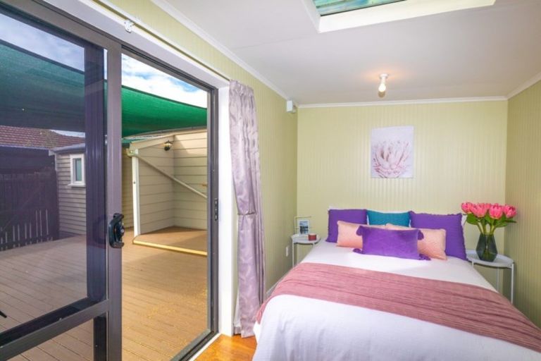 Photo of property in 35 North Parade, Richmond, Christchurch, 8013