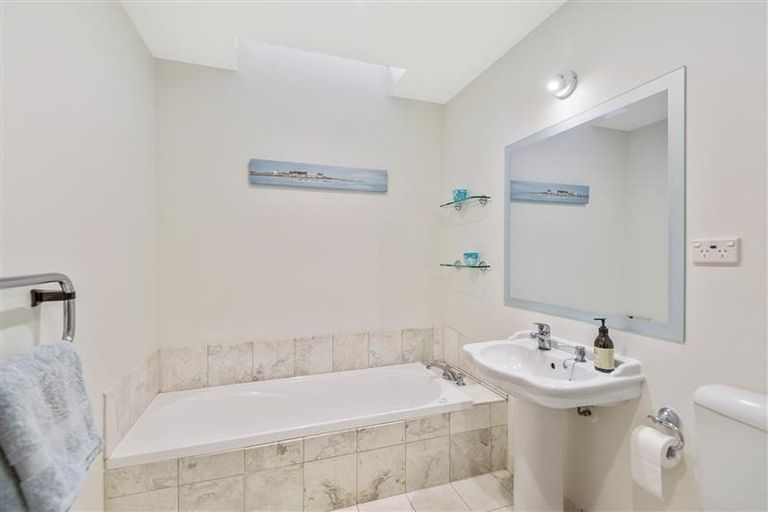 Photo of property in 22 Lucknow Place, Cashmere, Christchurch, 8022