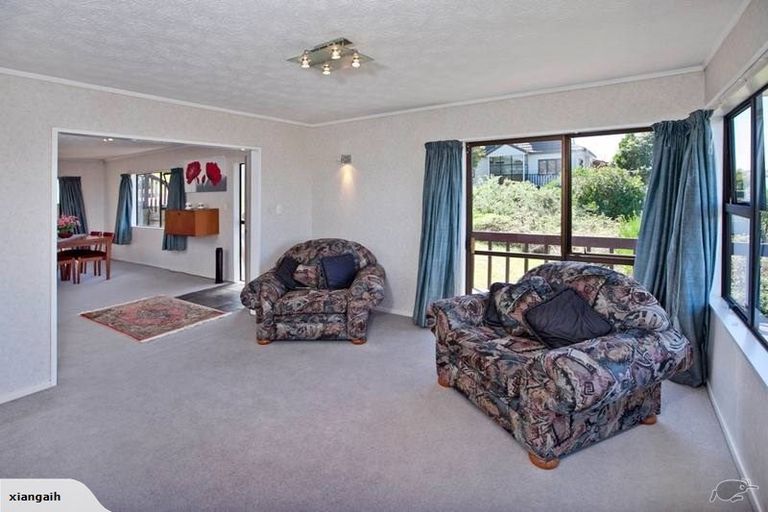 Photo of property in 131 Sunset Road, Totara Vale, Auckland, 0632