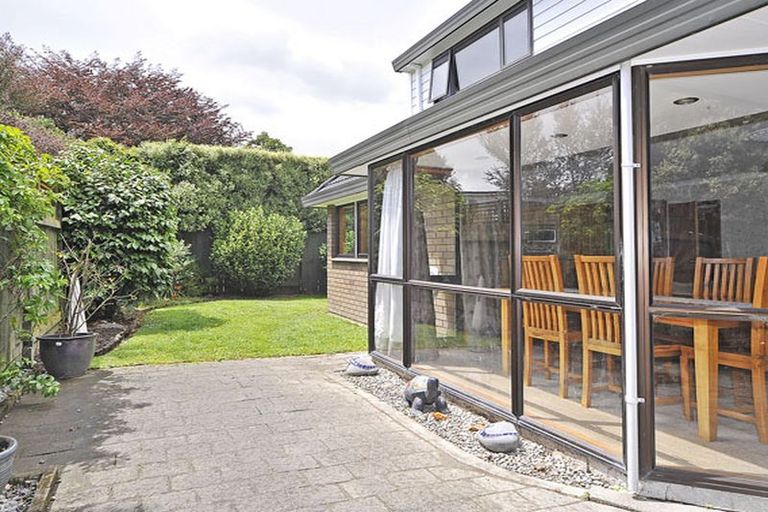 Photo of property in 1 Wincanton Place, Awapuni, Palmerston North, 4412