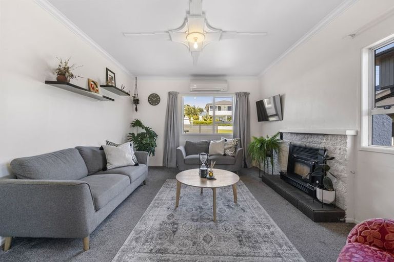 Photo of property in 3 Pukaka Street, Strandon, New Plymouth, 4312