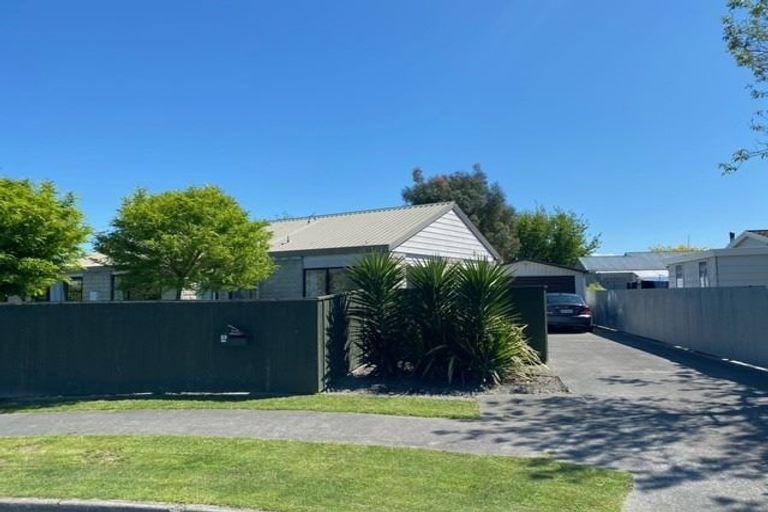 Photo of property in 10 Ted Harpur Place, Onekawa, Napier, 4110