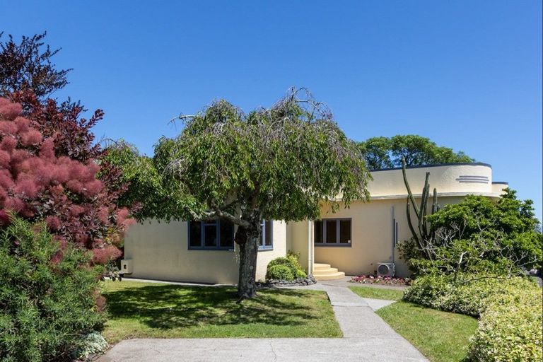 Photo of property in 1/61 Te Mata Road, Havelock North, 4130