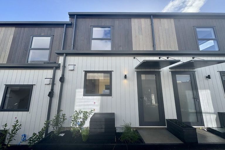 Photo of property in 13/506 Glenfield Road, Bayview, Auckland, 0629