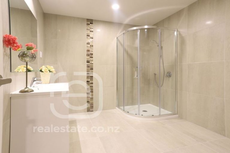 Photo of property in 6 Celestial Crescent, Orewa, 0931