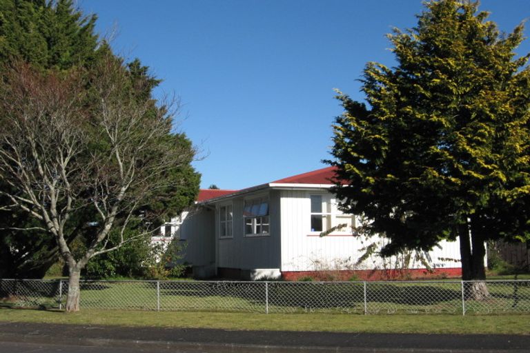 Photo of property in 2 Viola Place, Papakura, 2110