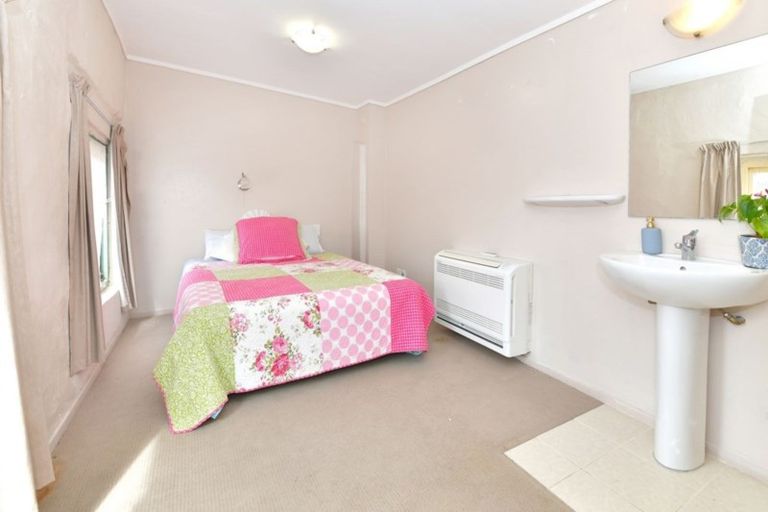 Photo of property in 186 Hibiscus Coast Highway, Red Beach, 0932