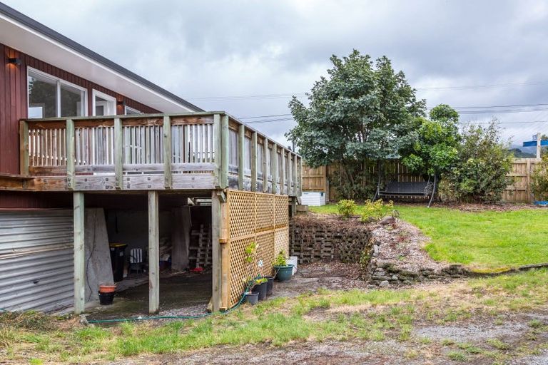 Photo of property in 16 Hickson Street, Featherston, 5710