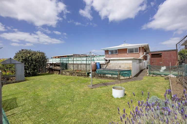 Photo of property in 174 Royal Road, Massey, Auckland, 0614