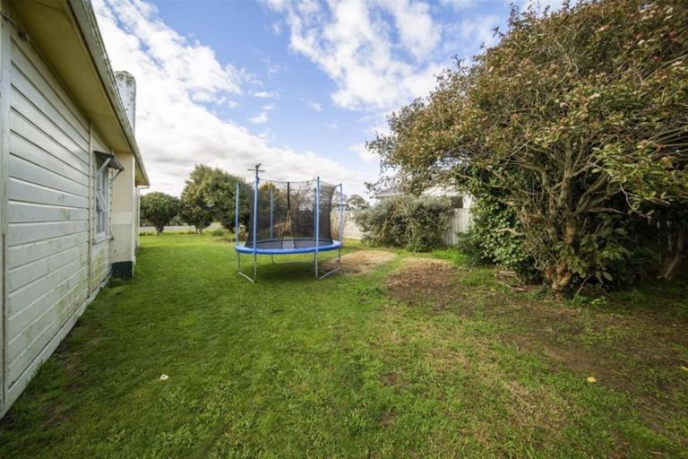 Photo of property in 371 Waihi Road, Normanby, Hawera, 4614