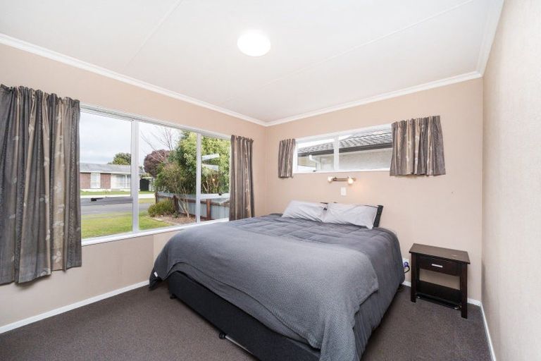 Photo of property in 11 Paradise Place, Milson, Palmerston North, 4414