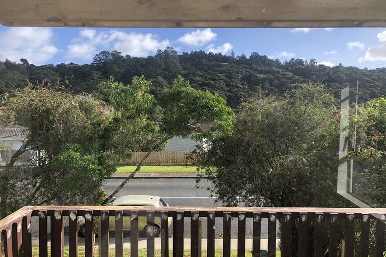 Photo of property in 1/127 Lynn Road, Bayview, Auckland, 0629