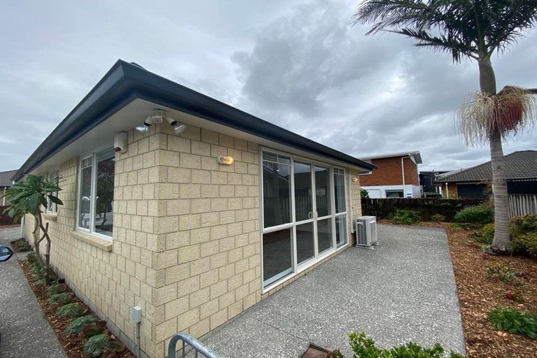 Photo of property in 27a Doment Crescent, Orewa, 0931