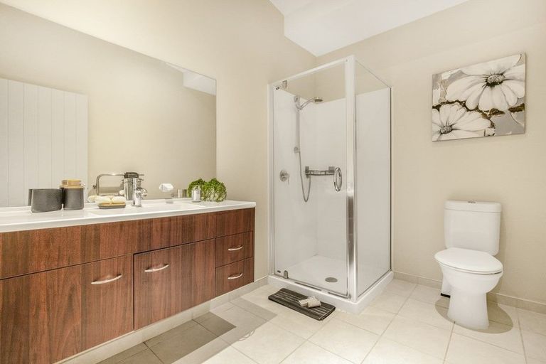 Photo of property in 9/40 Scarlet Oak Drive, Schnapper Rock, Auckland, 0632