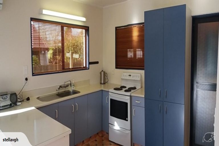 Photo of property in 6 Orchard Place, Lynmore, Rotorua, 3010