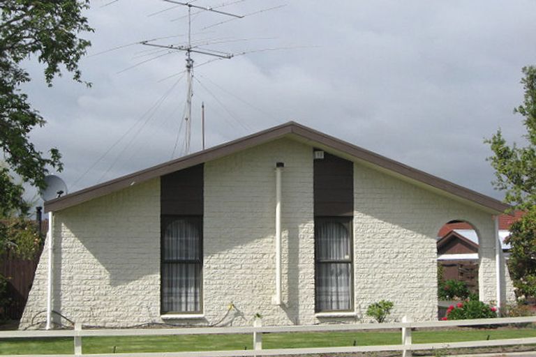 Photo of property in 4 Exton Street, Redwood, Christchurch, 8051