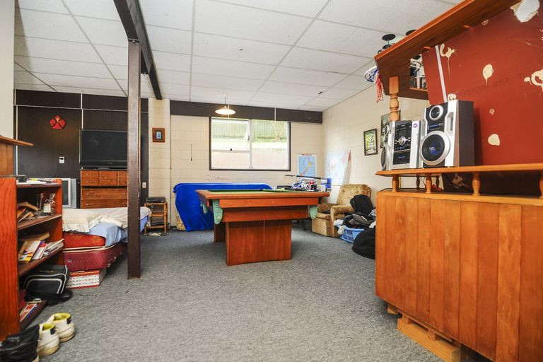 Photo of property in 36 Barron Drive, Green Bay, Auckland, 0604