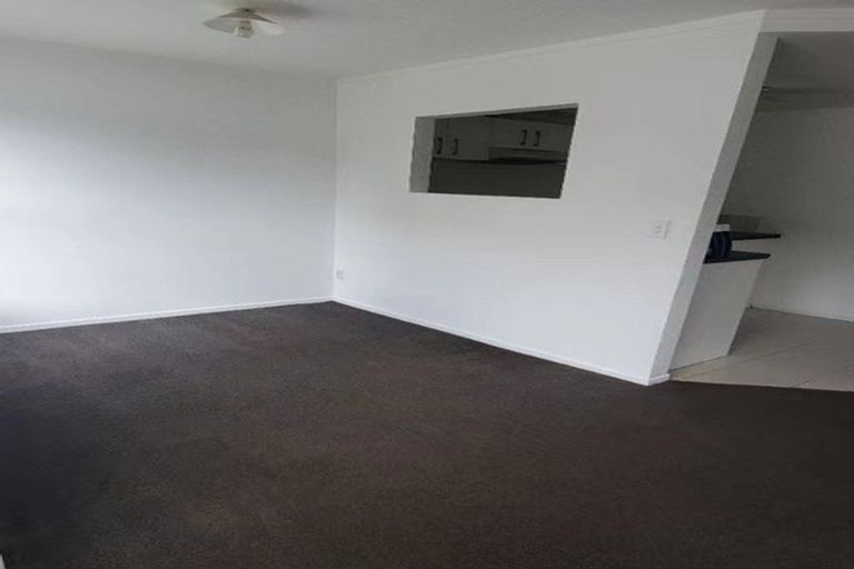 Photo of property in 1/542 Swanson Road, Ranui, Auckland, 0612