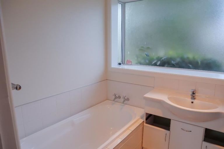 Photo of property in 66 Staveley Street, Avonhead, Christchurch, 8042