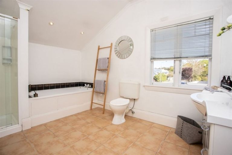 Photo of property in 23 Straven Road, Riccarton, Christchurch, 8011