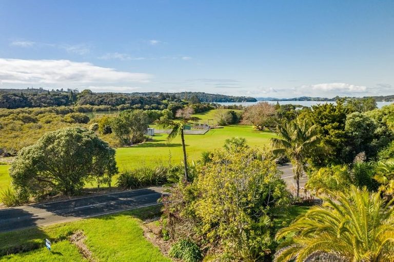 Photo of property in 85 Rangitane Loop Road, Kerikeri, 0294