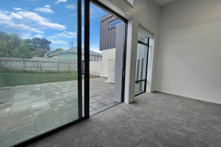 Photo of property in 3/149 Onepu Road, Lyall Bay, Wellington, 6022