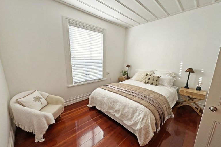 Photo of property in 407 Marine Parade, Napier South, Napier, 4110