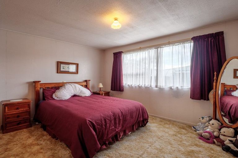 Photo of property in 74 Mackenzie Street, Winton, 9720