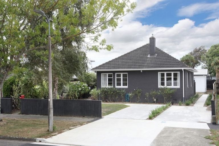 Photo of property in 31 Ihle Street, Terrace End, Palmerston North, 4410
