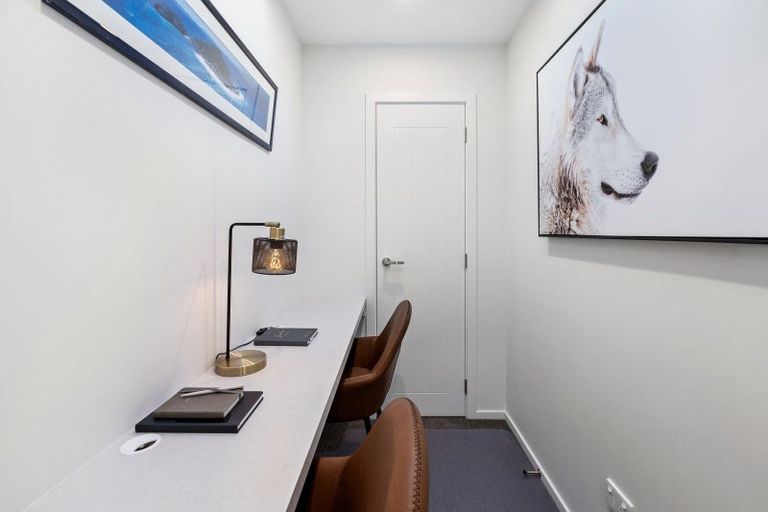 Photo of property in 6 Learning Rock Lane, Wanaka, 9305