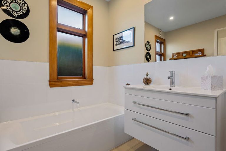 Photo of property in 21 Cardiff Avenue, Somerfield, Christchurch, 8024