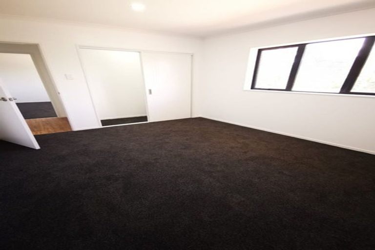 Photo of property in 124d Rosier Road, Glen Eden, Auckland, 0602