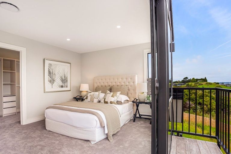 Photo of property in 40 Paparahi Place, Wainui, 0992