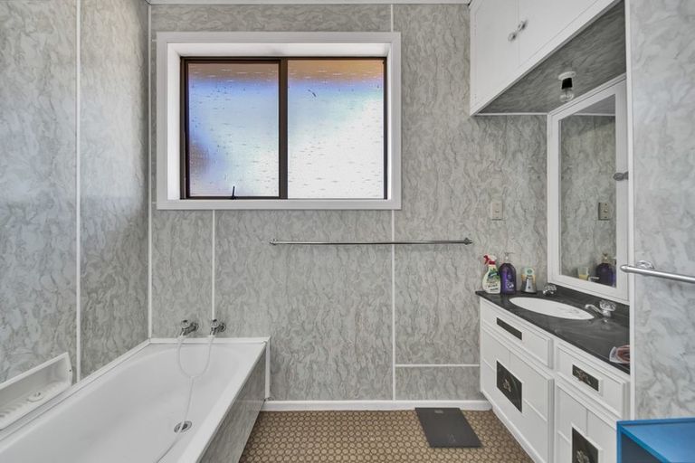 Photo of property in 2 Tauhuri Street, Manaia, Hawera, 4678