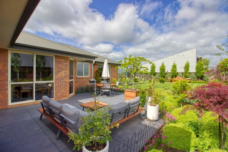 Photo of property in 11 Steane Place, Halswell, Christchurch, 8025