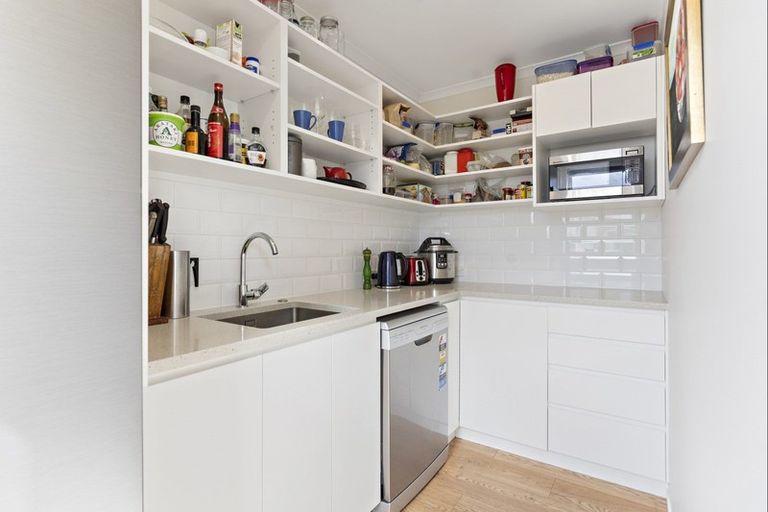 Photo of property in 14 Brown Avenue, Carterton, 5713