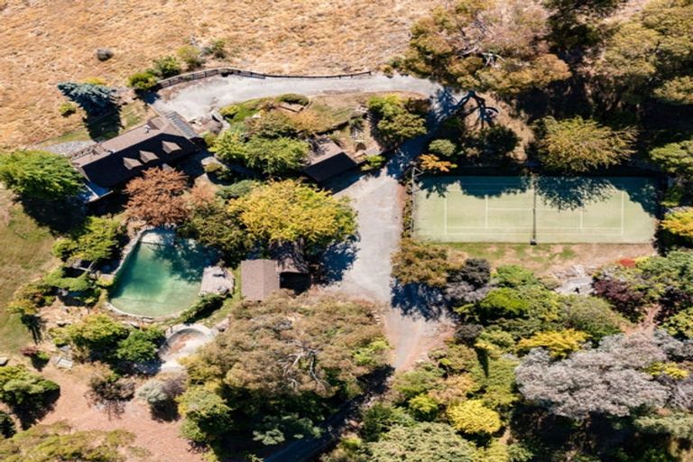 Photo of property in 280 Wanaka-mount Aspiring Road, Wanaka, 9382