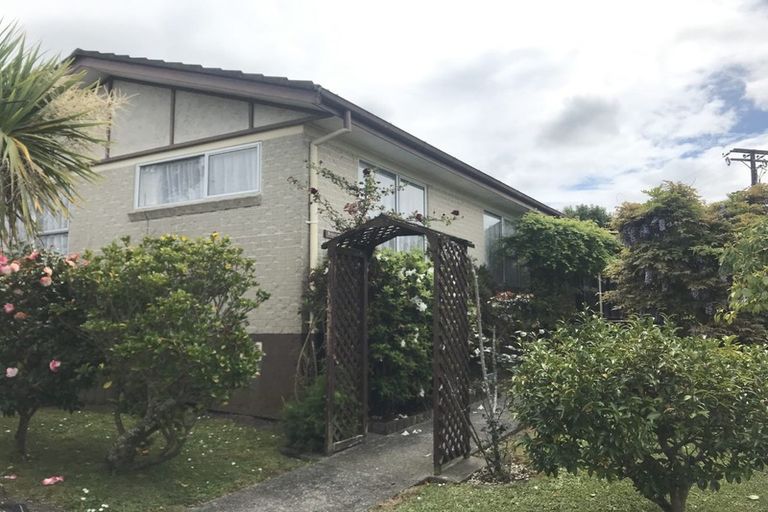 Photo of property in 22 Glen Road, Ranui, Auckland, 0612