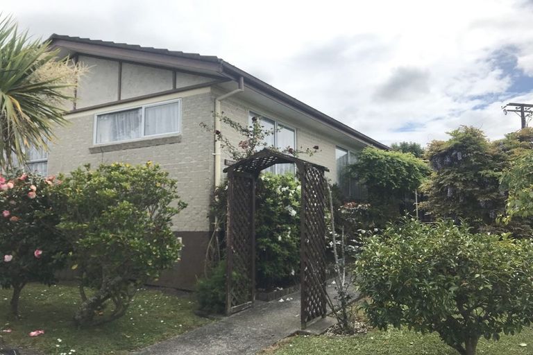 Photo of property in 22 Glen Road, Ranui, Auckland, 0612