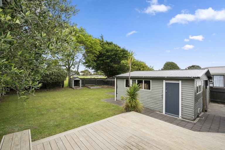 Photo of property in 16 Karaka Street, Merrilands, New Plymouth, 4312