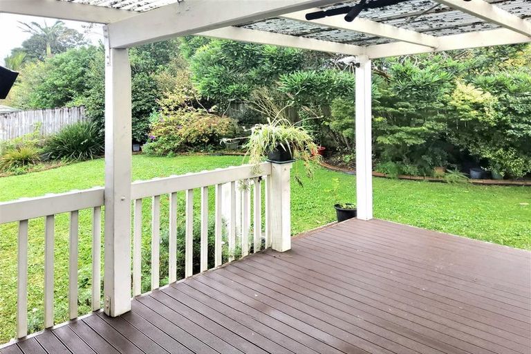 Photo of property in 2/81 Eugenia Rise, Totara Heights, Auckland, 2105