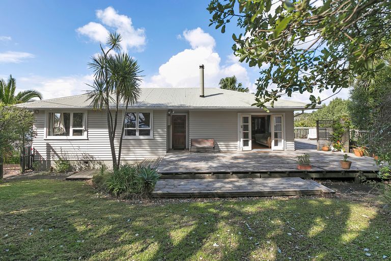 Photo of property in 77 Royal Road, Massey, Auckland, 0614