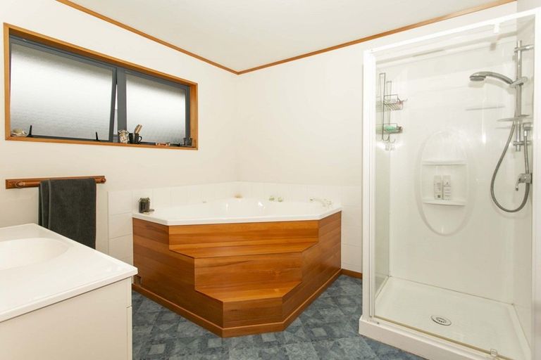 Photo of property in 15 Tarbottons Road, Tinwald, Ashburton, 7700