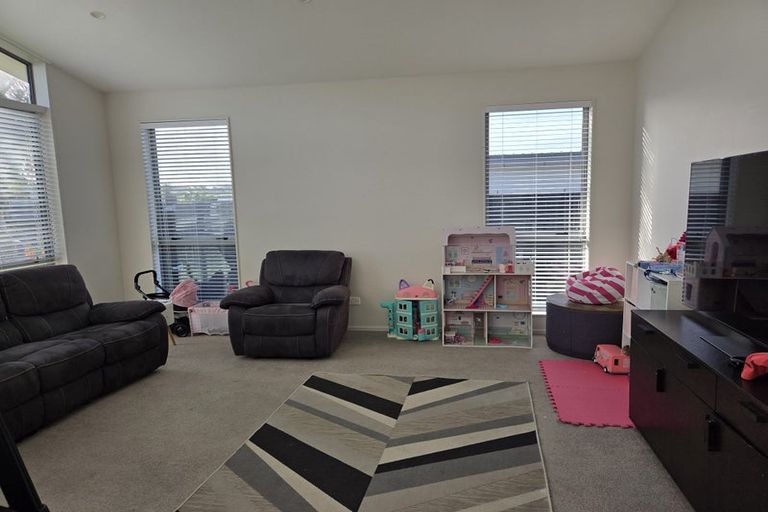 Photo of property in 16 Lydiard Place, Beachlands, Auckland, 2018