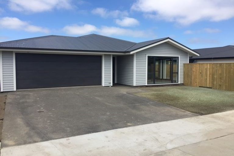 Photo of property in 75 Kippenberger Avenue, Rangiora, 7400