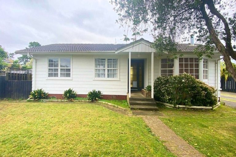 Photo of property in 83 Archmillen Avenue, Pakuranga Heights, Auckland, 2010