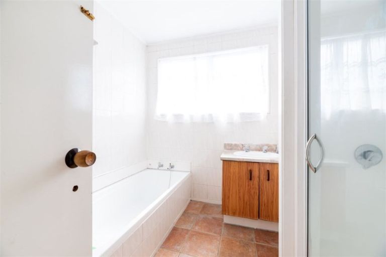 Photo of property in 40 Armada Drive, Ranui, Auckland, 0612